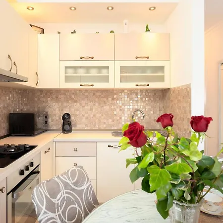 Capitis In The Center Apartment