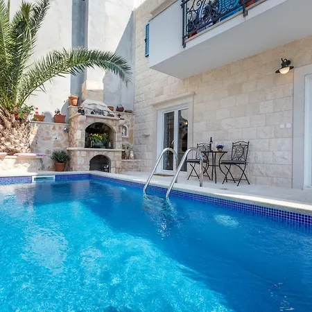 Apartment Capitis In The Center Hvar Town