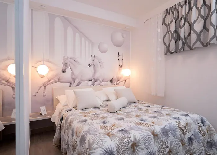 Apartament Capitis In The Centre - Private Pool & Balcony With Spectacular View-no Pool Hvar Town