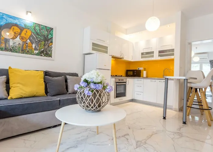 Apartament Capitis In The Centre - Private Pool & Balcony With Spectacular View-no Pool *